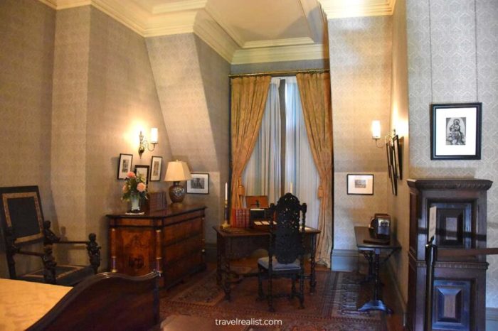 Best way to book hotels